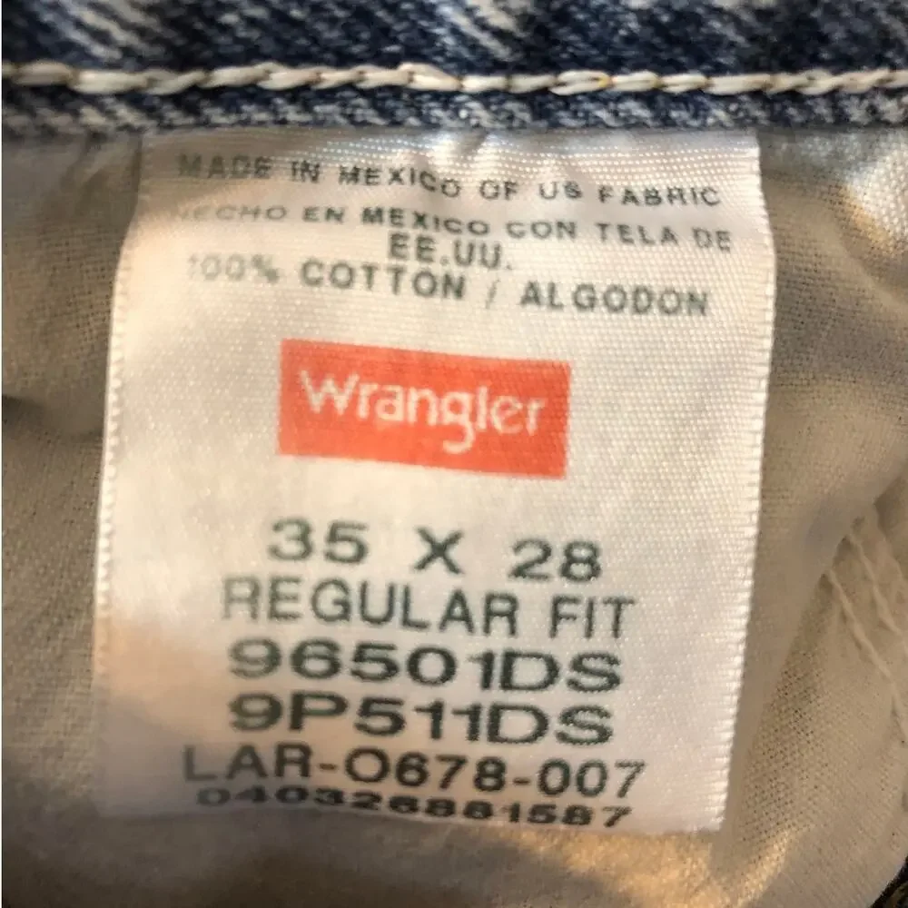 Wrangler Blue Jeans Regular Fit 35 x28 Straight Leg Vintage Western Cowboy
